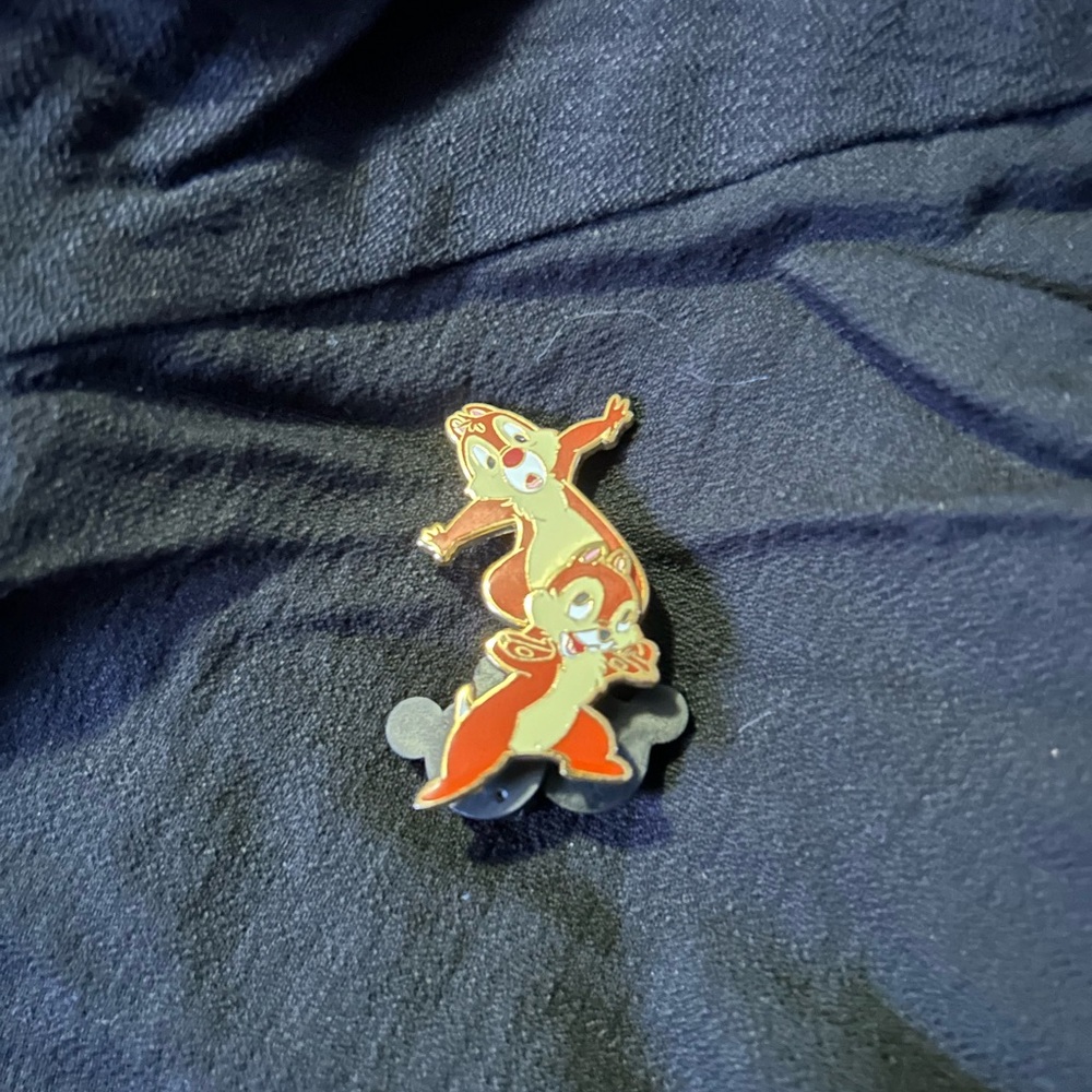 Chip n Dale moving pin